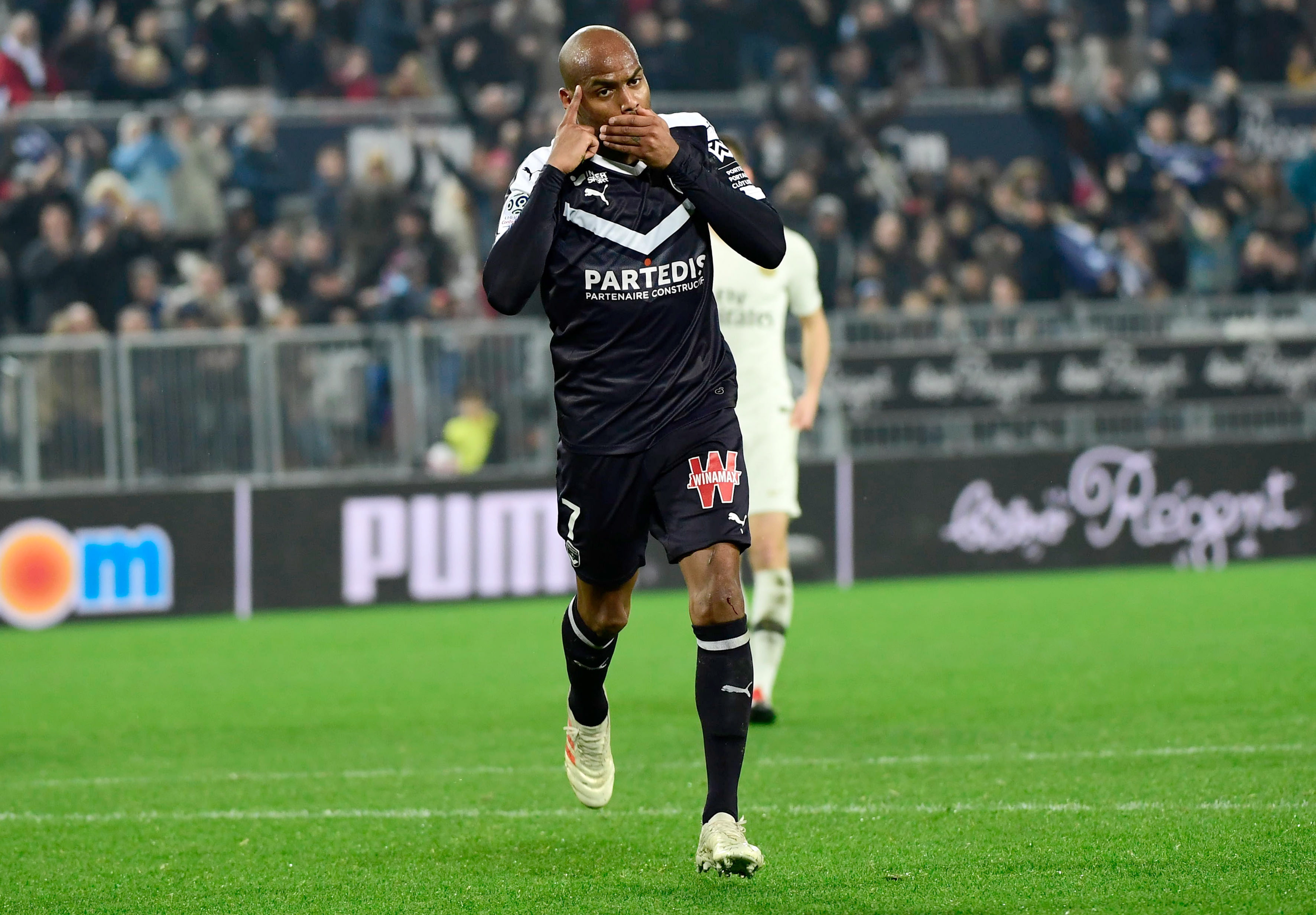 关于瓦朗谢纳客场战平波尔多保持不败的信息